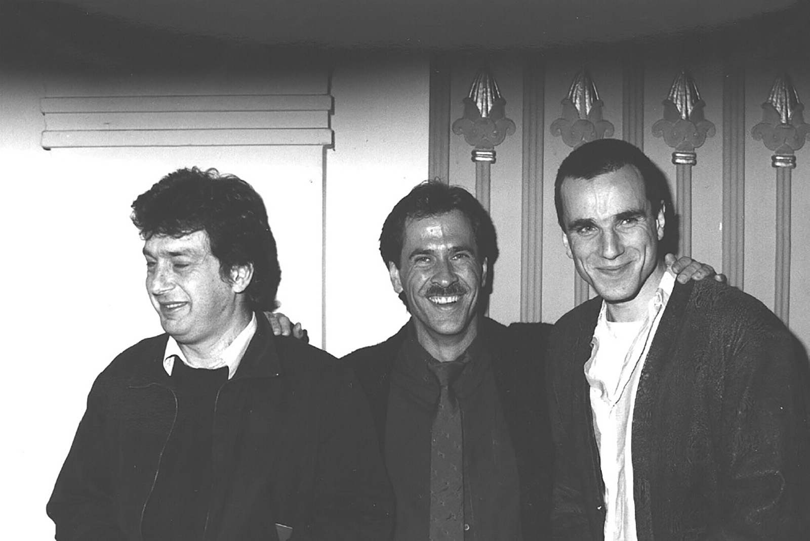 Festival Founder, Dan Ireland, poses between screenwriter, Hanif Kureishi and actor, Daniel Day-Lewis, in town for their film, My Beautiful Laundrette